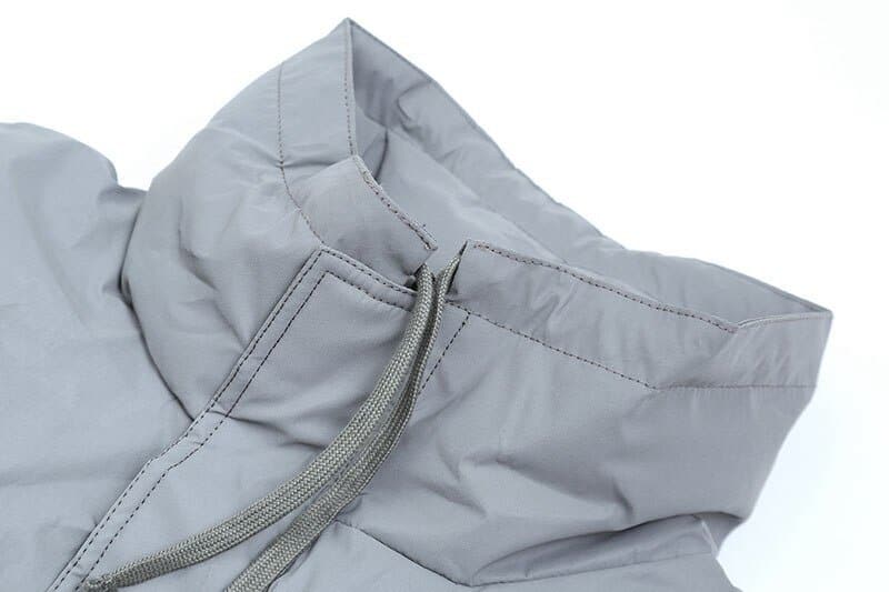 Puffer jacket, light gray color, high-quality winter apparel, casual and stylish, warm and comfortable for cold weather.