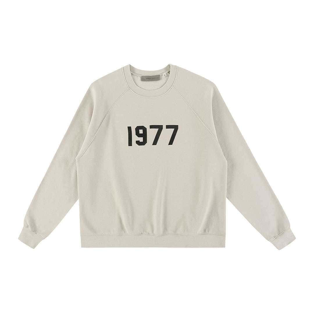 1977 sweatshirt with bold black numbers on the front, casual and stylish, perfect for K-pop merchandise fans.